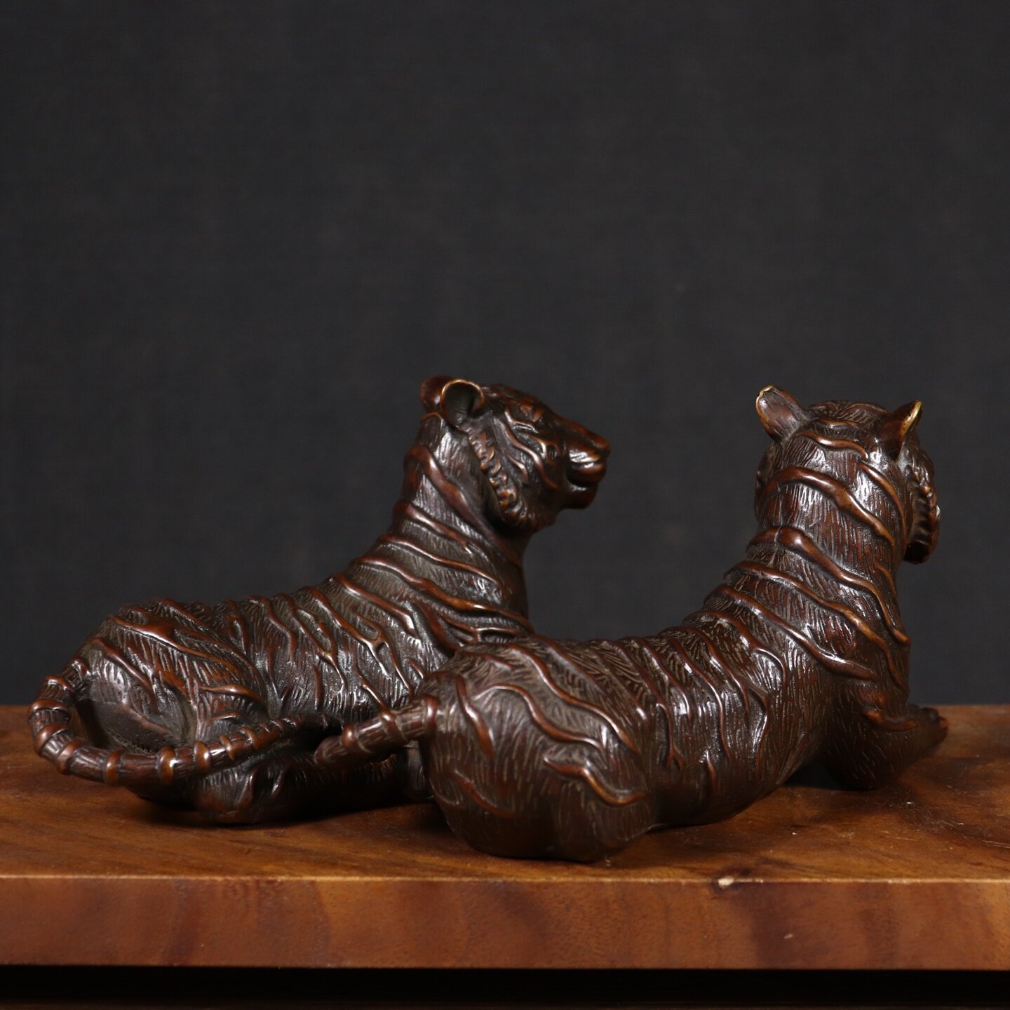 Vintage And Collectible Stores - Chinese Feng Shui Vintage Koperen Tijgerbeeld