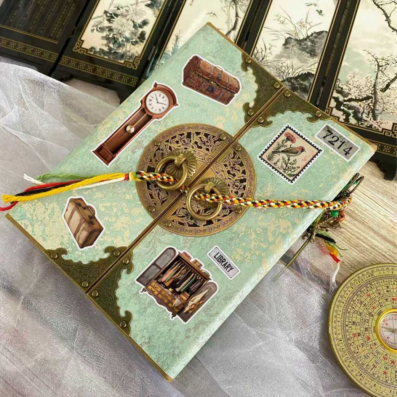 Vintage snuisterijen sticker b - Vintage Collectible Books recensie en prijs